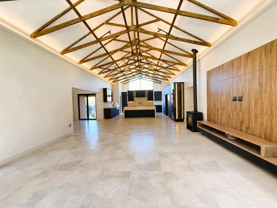 4 Bedroom Property for Sale in Atholl Gauteng