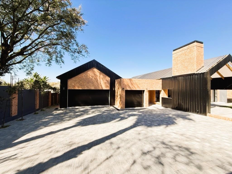 4 Bedroom Property for Sale in Atholl Gauteng
