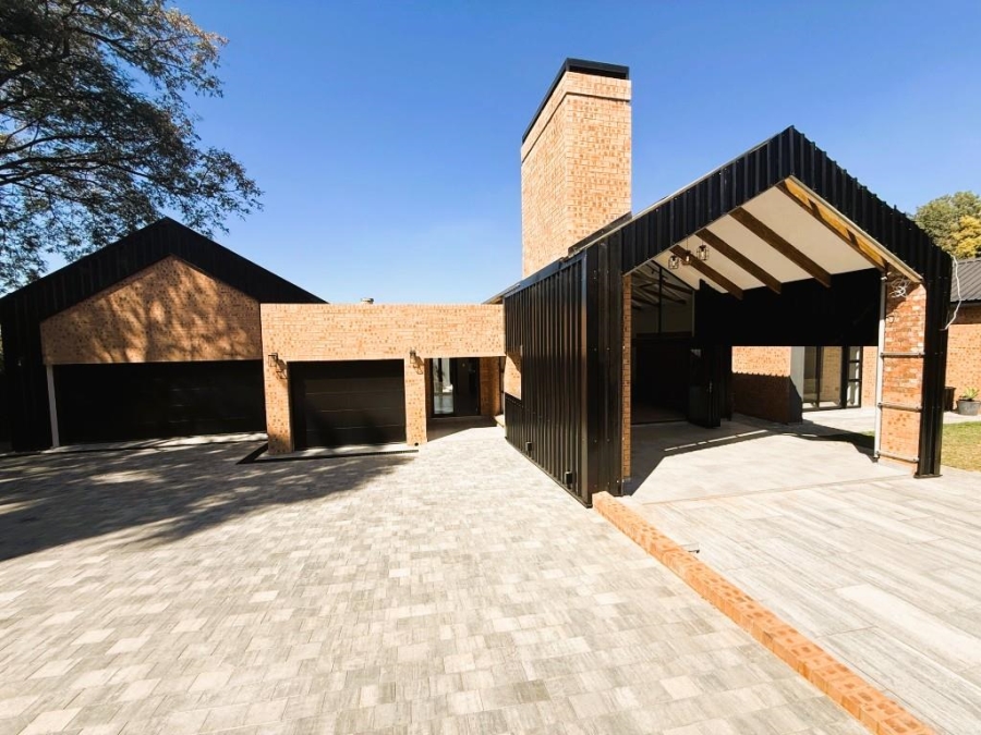 4 Bedroom Property for Sale in Atholl Gauteng