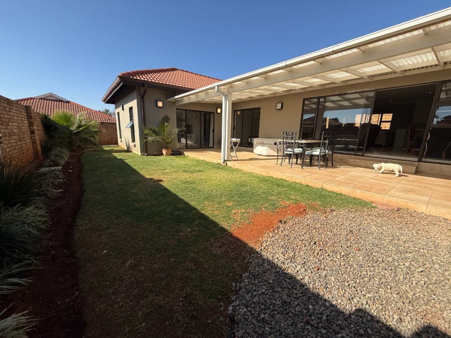 To Let 4 Bedroom Property for Rent in Allens Nek Gauteng