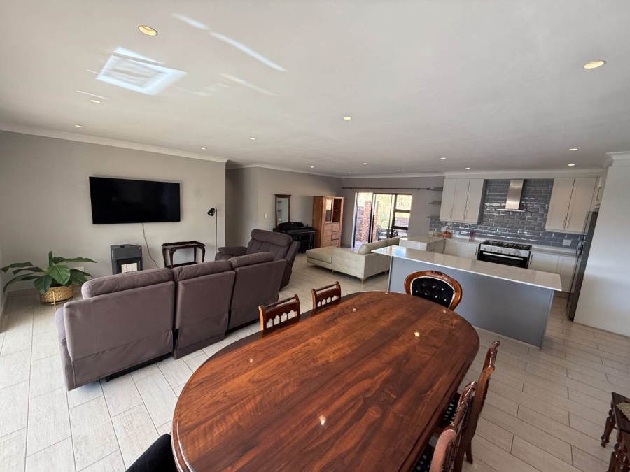 To Let 4 Bedroom Property for Rent in Allens Nek Gauteng