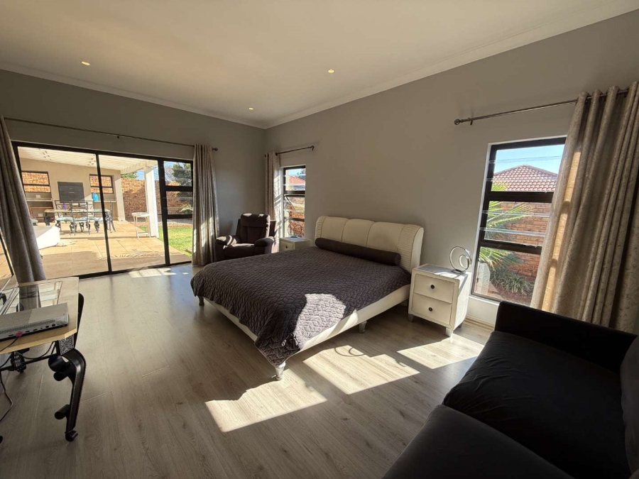 To Let 4 Bedroom Property for Rent in Allens Nek Gauteng