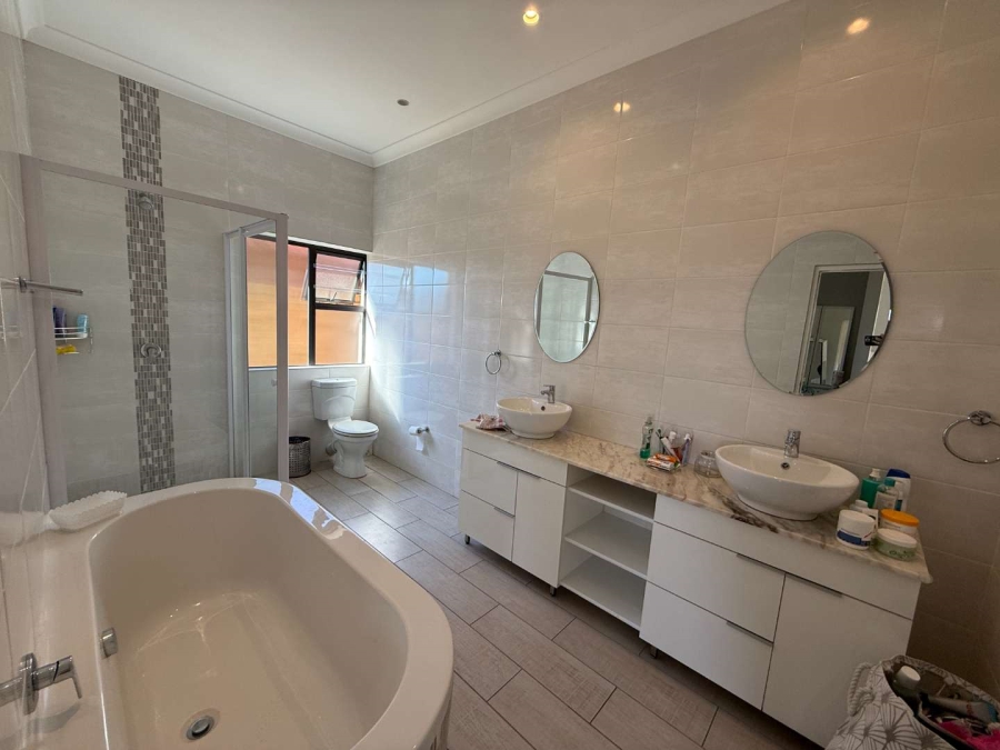 To Let 4 Bedroom Property for Rent in Allens Nek Gauteng