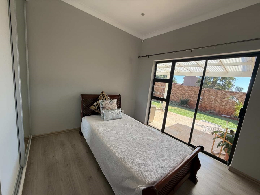 To Let 4 Bedroom Property for Rent in Allens Nek Gauteng