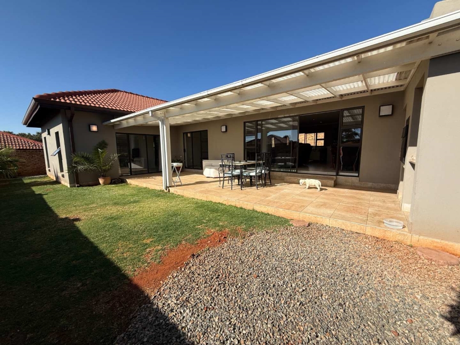 To Let 4 Bedroom Property for Rent in Allens Nek Gauteng