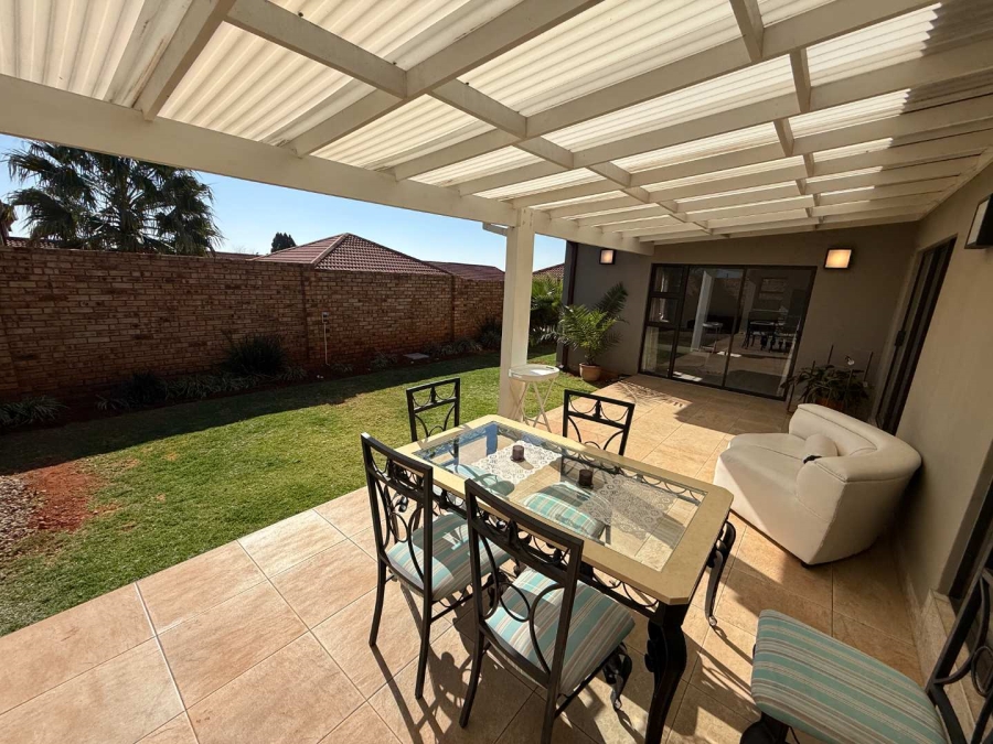 To Let 4 Bedroom Property for Rent in Allens Nek Gauteng