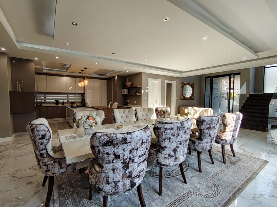 To Let 4 Bedroom Property for Rent in Helderfontein Estate Gauteng
