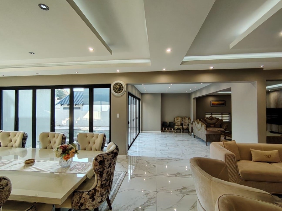 To Let 4 Bedroom Property for Rent in Helderfontein Estate Gauteng