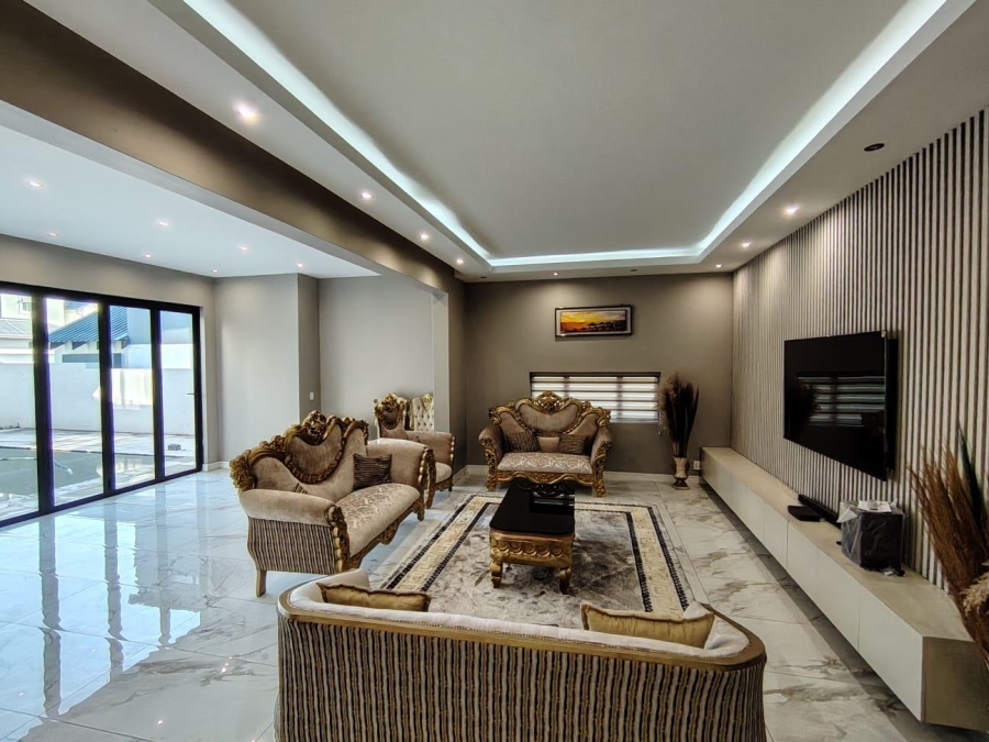 To Let 4 Bedroom Property for Rent in Helderfontein Estate Gauteng
