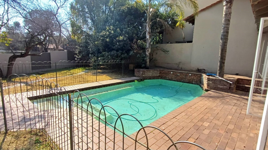 To Let 3 Bedroom Property for Rent in Bryanston Gauteng