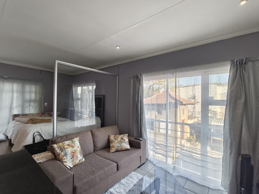 1 Bedroom Property for Sale in Ferndale Gauteng