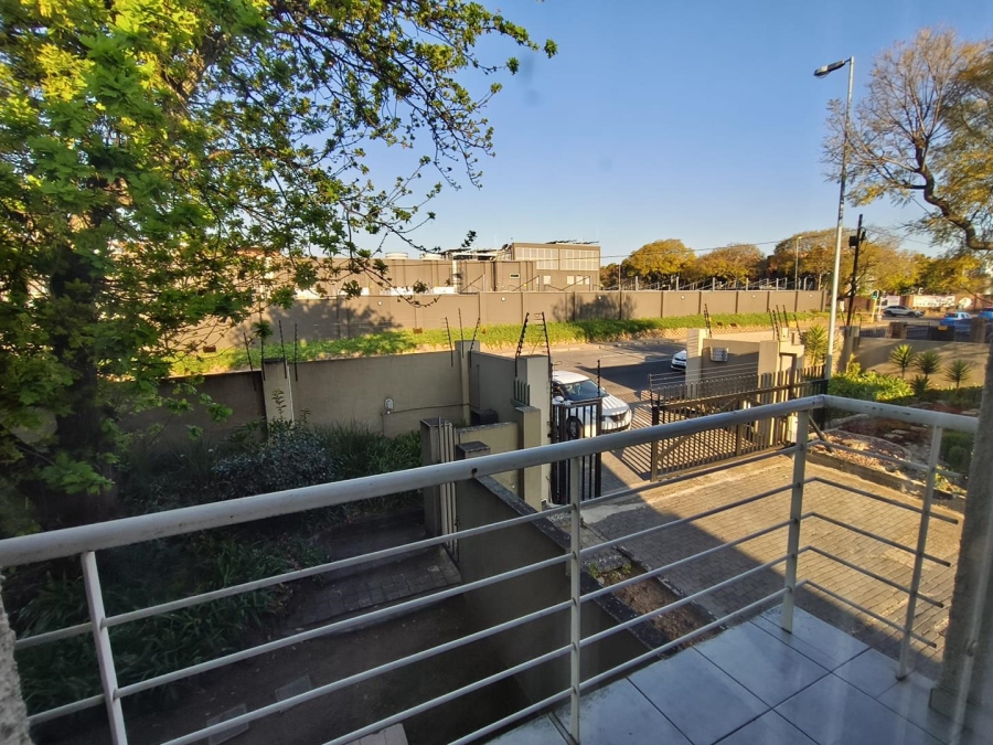 1 Bedroom Property for Sale in Ferndale Gauteng