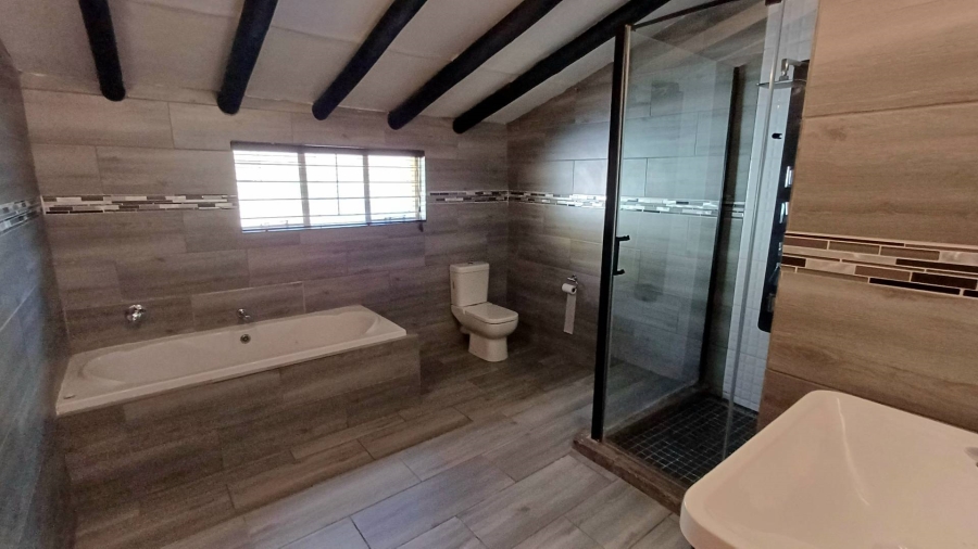 To Let 4 Bedroom Property for Rent in Weltevreden Park Gauteng