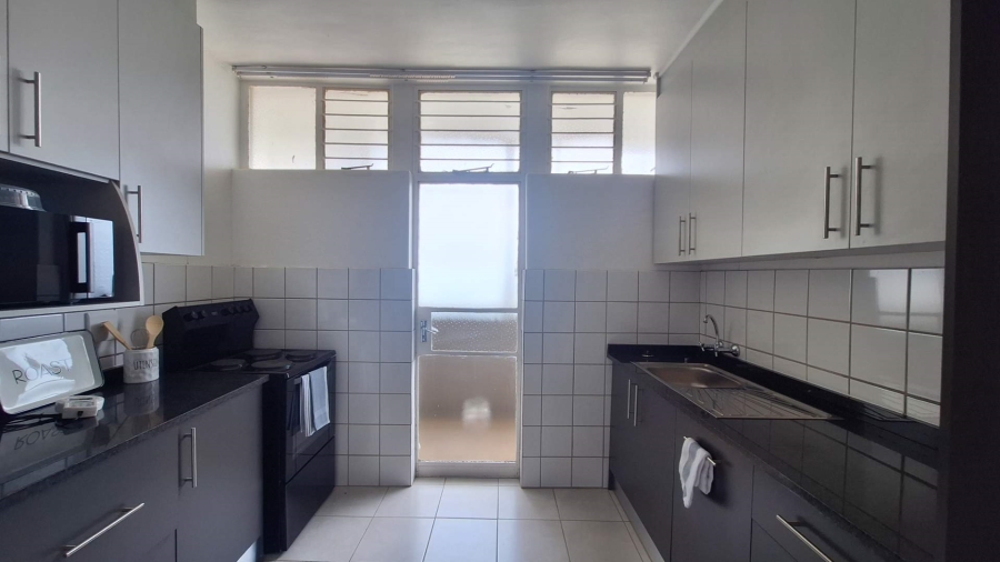 To Let 2 Bedroom Property for Rent in Constantia Kloof Gauteng