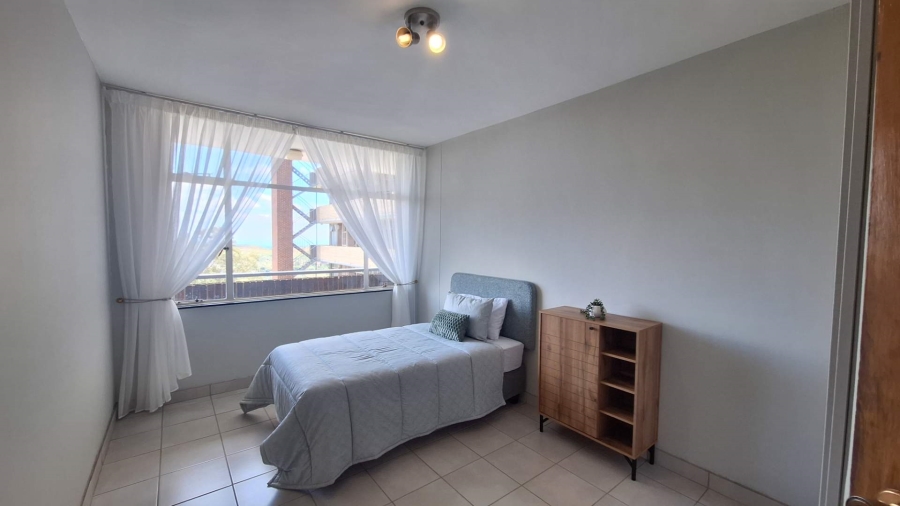 To Let 2 Bedroom Property for Rent in Constantia Kloof Gauteng