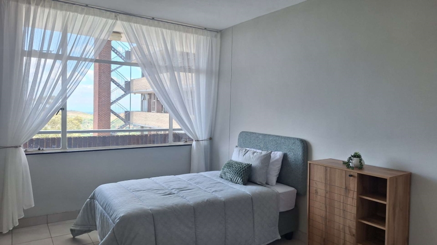 To Let 2 Bedroom Property for Rent in Constantia Kloof Gauteng