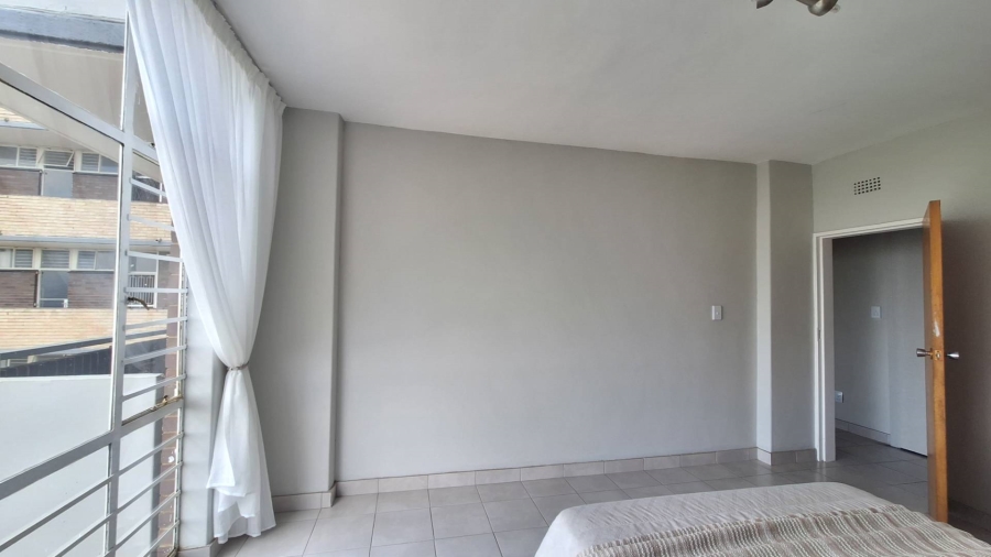To Let 2 Bedroom Property for Rent in Constantia Kloof Gauteng