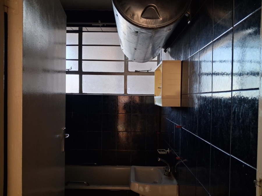 1 Bedroom Property for Sale in Hillbrow Gauteng