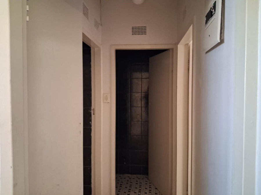1 Bedroom Property for Sale in Hillbrow Gauteng