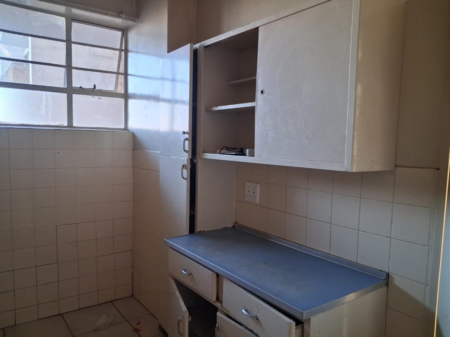 1 Bedroom Property for Sale in Hillbrow Gauteng