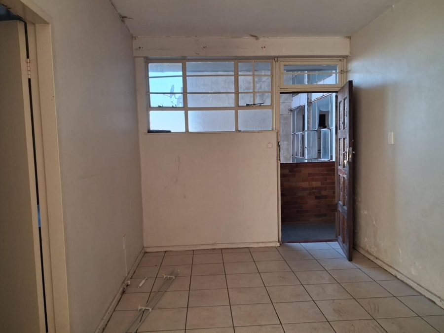 1 Bedroom Property for Sale in Hillbrow Gauteng