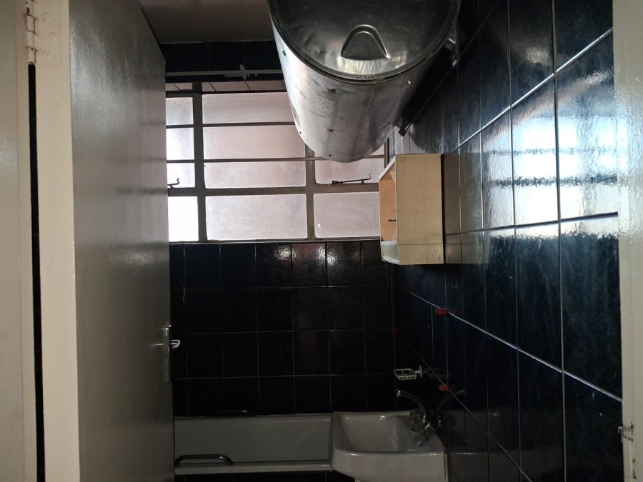 1 Bedroom Property for Sale in Hillbrow Gauteng