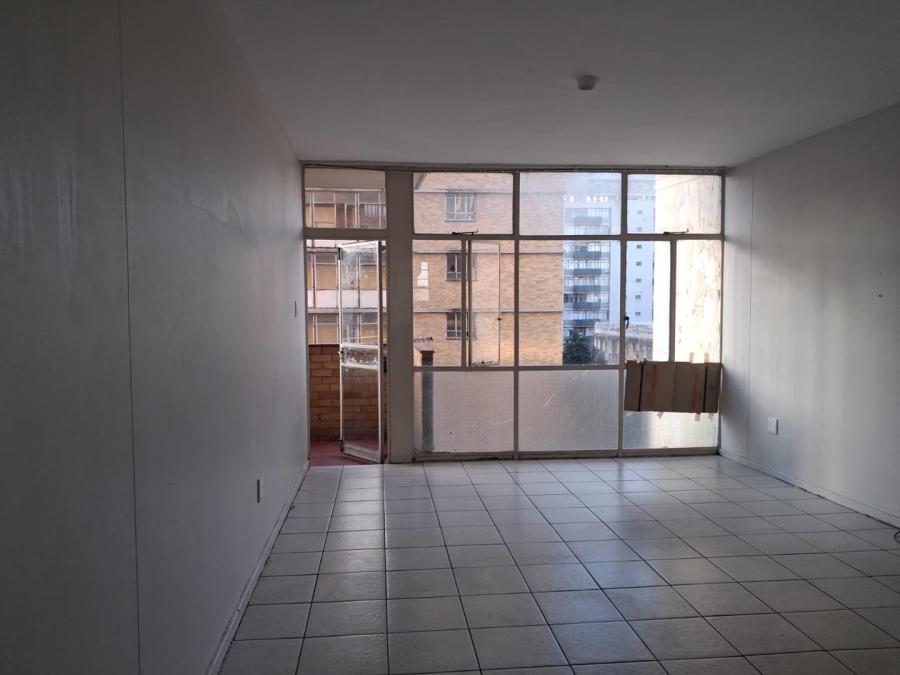 1 Bedroom Property for Sale in Hillbrow Gauteng