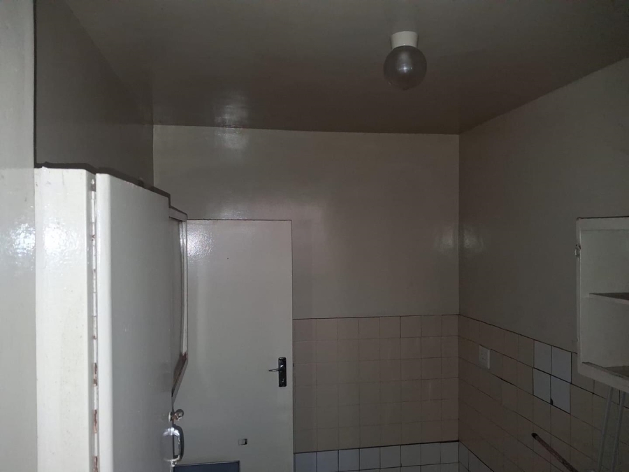 1 Bedroom Property for Sale in Hillbrow Gauteng