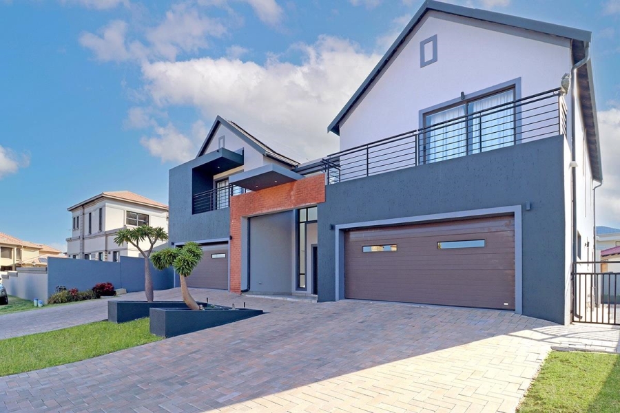 6 Bedroom Property for Sale in Blue Valley Gauteng