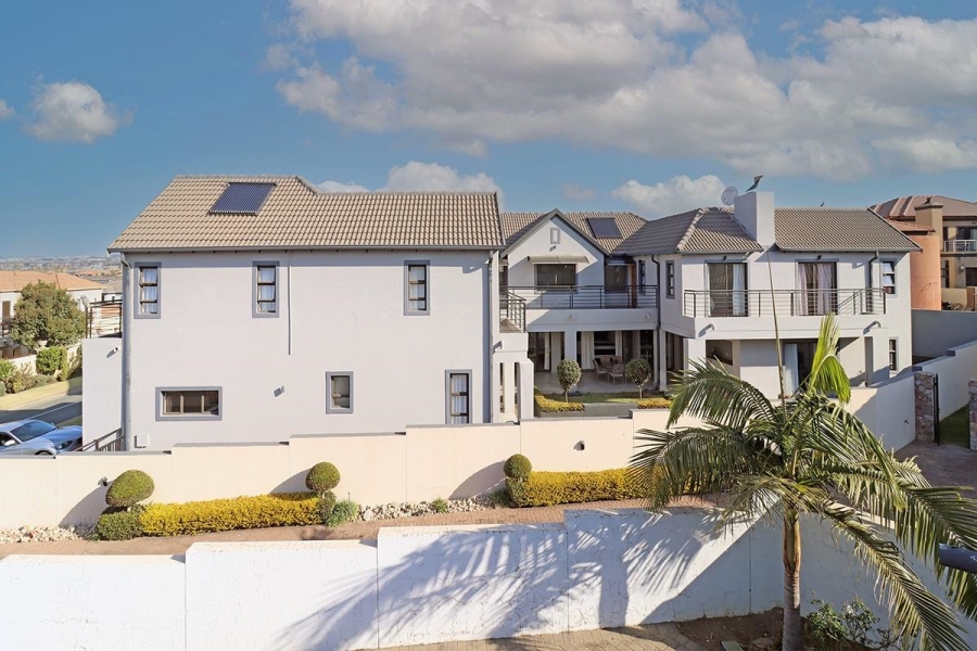 6 Bedroom Property for Sale in Blue Valley Gauteng