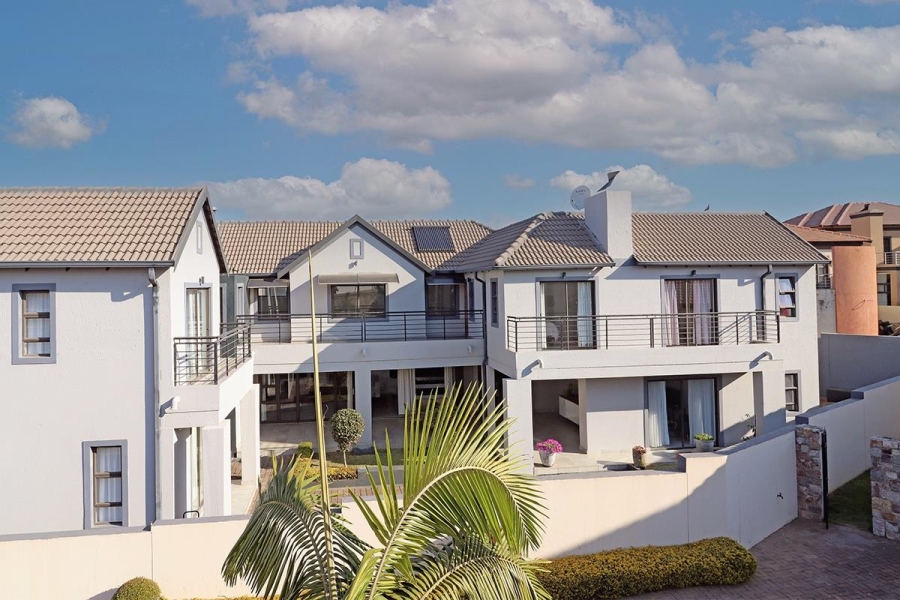 6 Bedroom Property for Sale in Blue Valley Gauteng