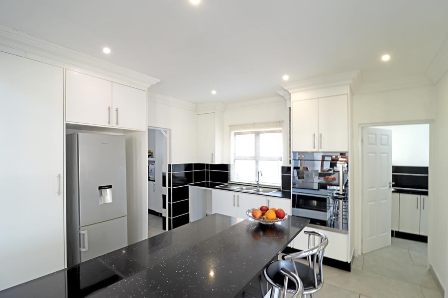 6 Bedroom Property for Sale in Blue Valley Gauteng