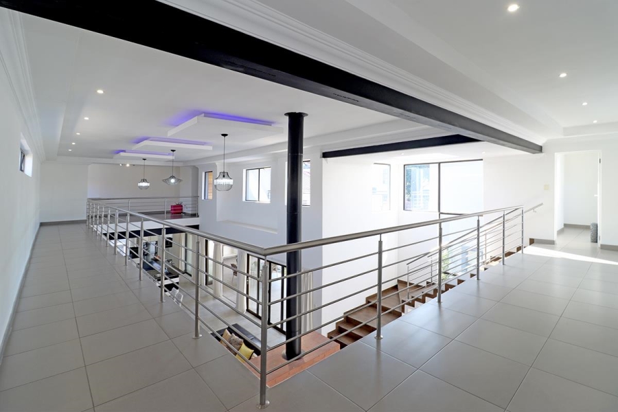 6 Bedroom Property for Sale in Blue Valley Gauteng