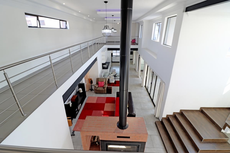 6 Bedroom Property for Sale in Blue Valley Gauteng