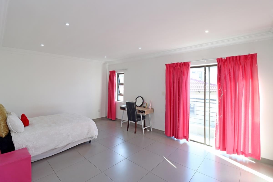 6 Bedroom Property for Sale in Blue Valley Gauteng