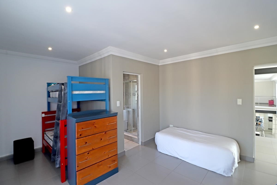 6 Bedroom Property for Sale in Blue Valley Gauteng