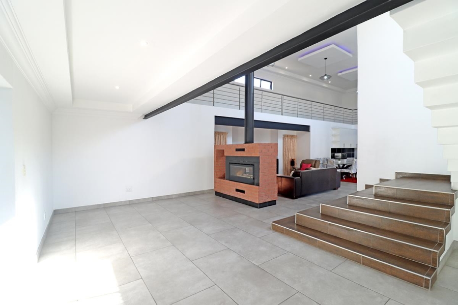 6 Bedroom Property for Sale in Blue Valley Gauteng
