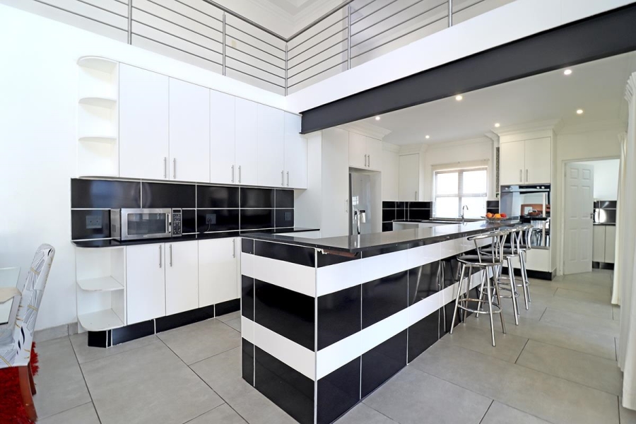 6 Bedroom Property for Sale in Blue Valley Gauteng