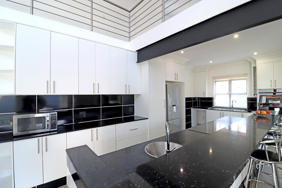 6 Bedroom Property for Sale in Blue Valley Gauteng