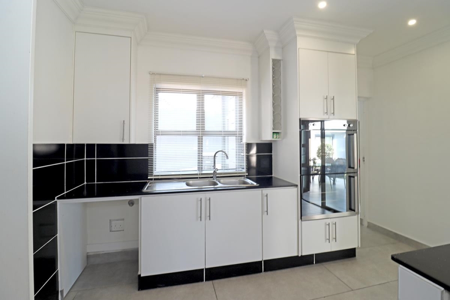 6 Bedroom Property for Sale in Blue Valley Gauteng