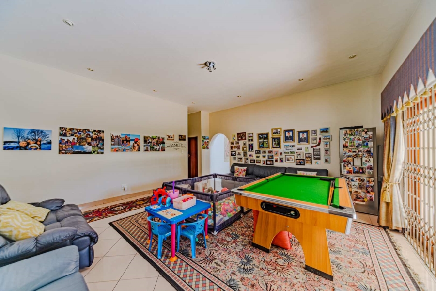 4 Bedroom Property for Sale in Blue Valley Golf Estate Gauteng