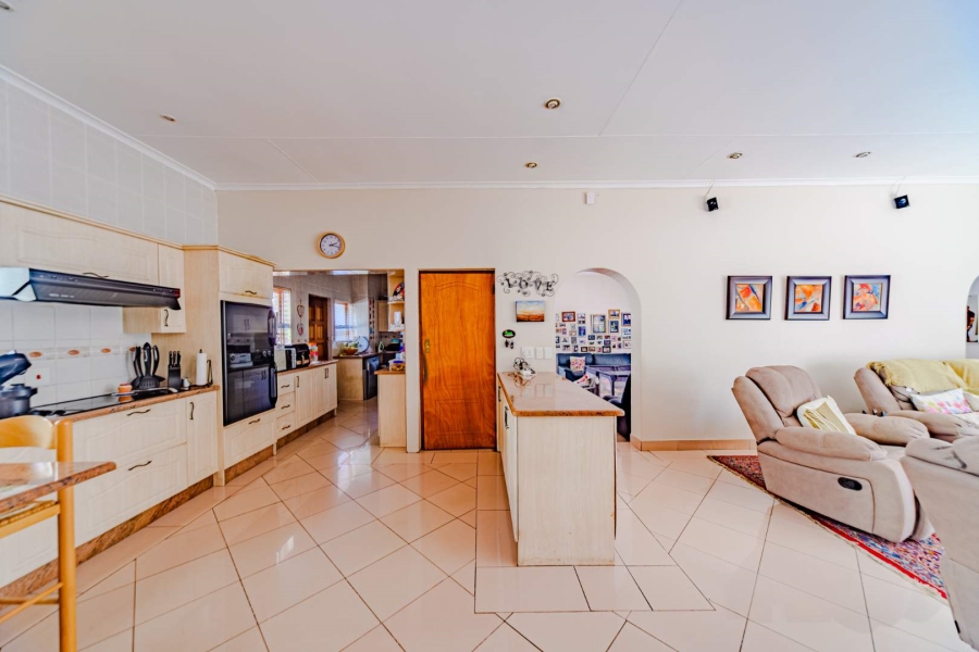 4 Bedroom Property for Sale in Blue Valley Golf Estate Gauteng