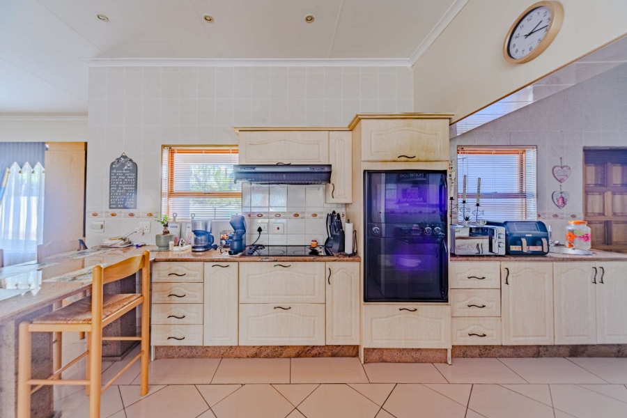 4 Bedroom Property for Sale in Blue Valley Golf Estate Gauteng