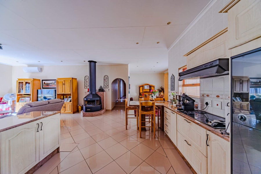 4 Bedroom Property for Sale in Blue Valley Golf Estate Gauteng