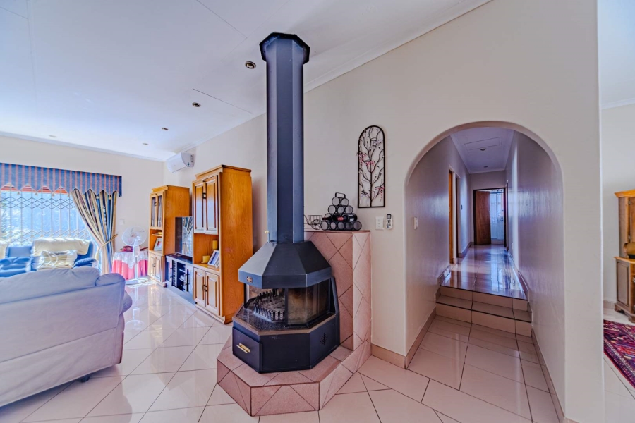 4 Bedroom Property for Sale in Blue Valley Golf Estate Gauteng