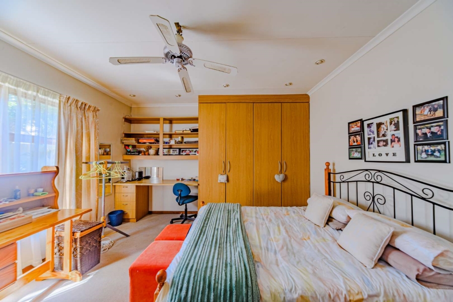 4 Bedroom Property for Sale in Blue Valley Golf Estate Gauteng