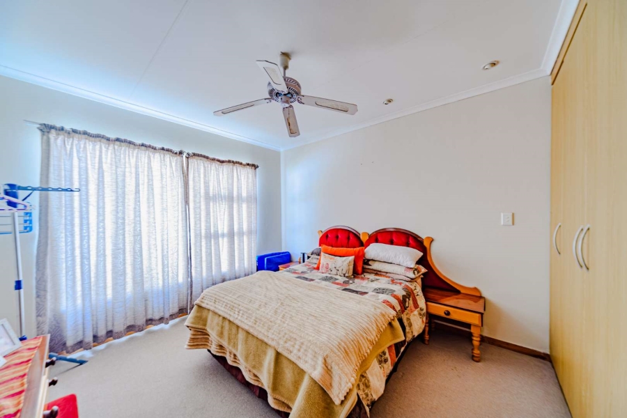 4 Bedroom Property for Sale in Blue Valley Golf Estate Gauteng