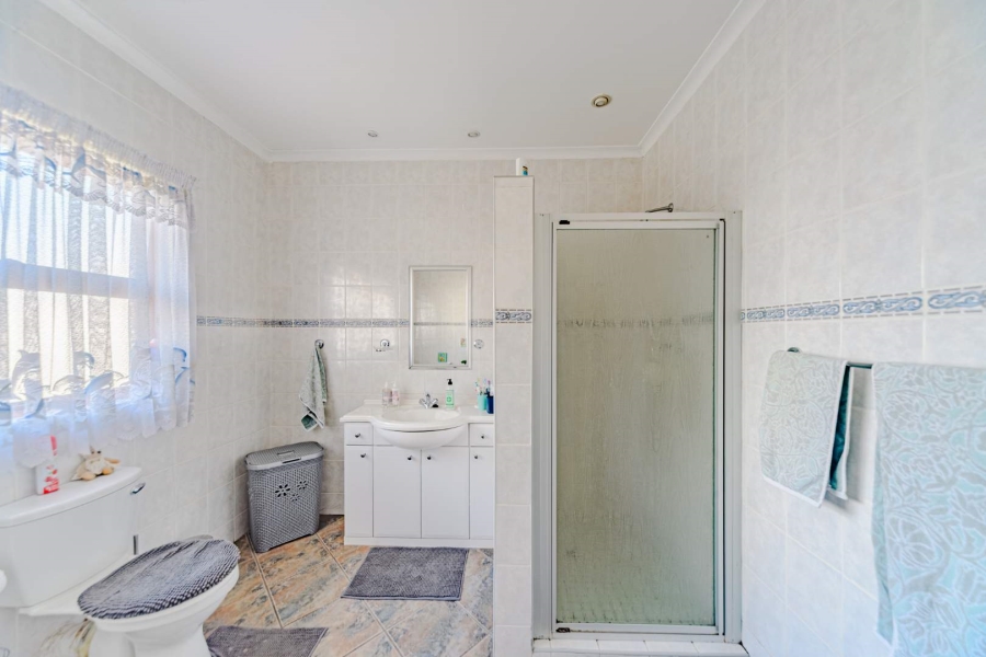 4 Bedroom Property for Sale in Blue Valley Golf Estate Gauteng