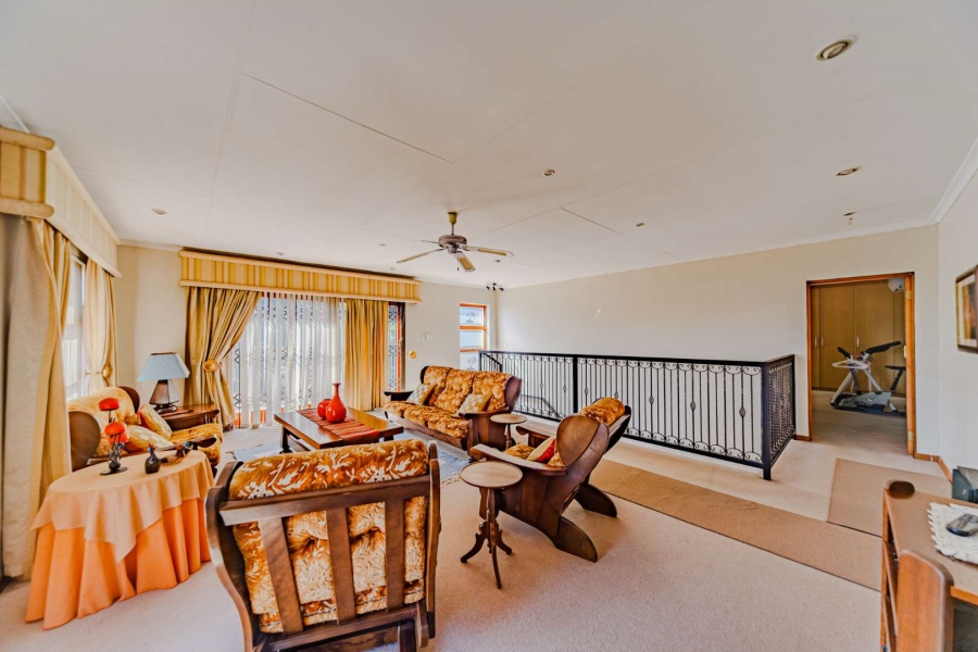 4 Bedroom Property for Sale in Blue Valley Golf Estate Gauteng