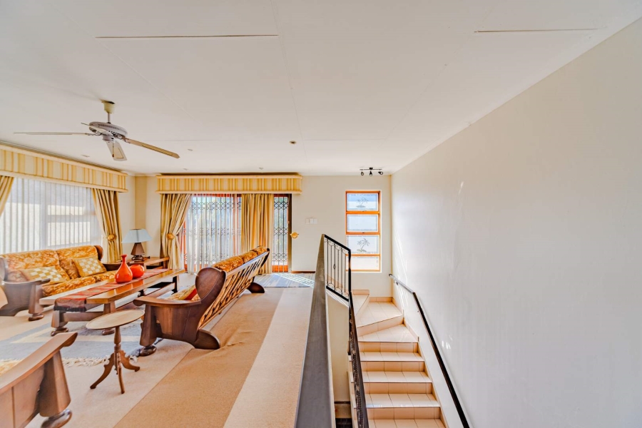 4 Bedroom Property for Sale in Blue Valley Golf Estate Gauteng